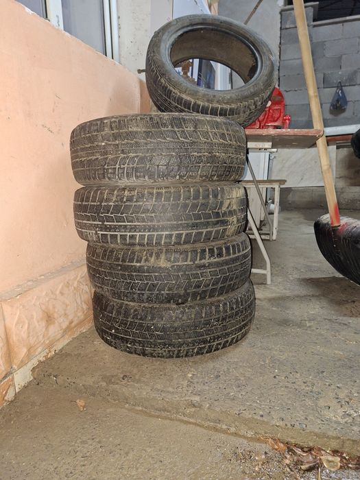 Зимний шиный в хорошем состоянии 4штуки