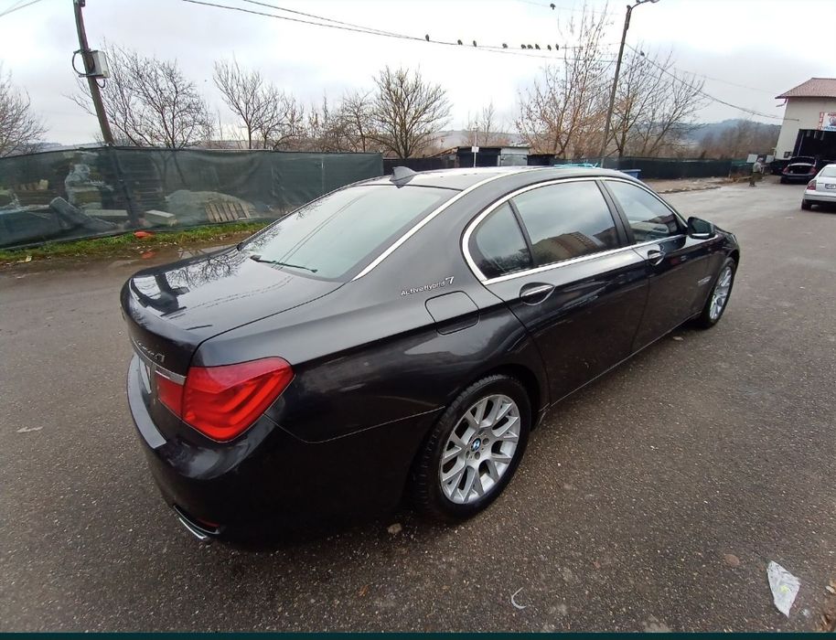 Vand sau schimb bmw seria 7 750i ActiveHybrid Long