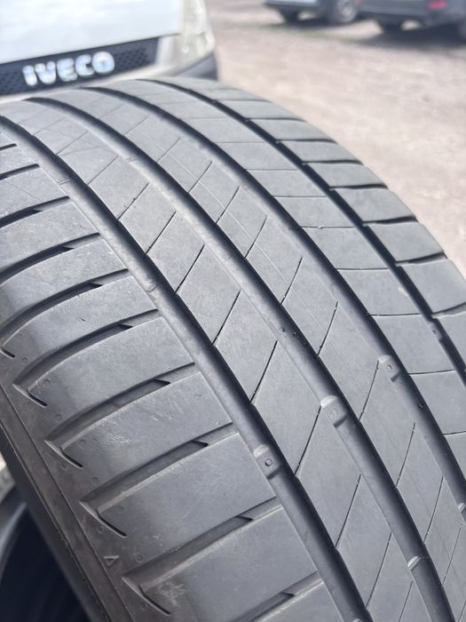 245/40/19 Bridgestone 4бр 2023