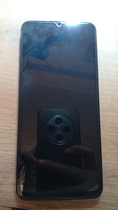 Продам смартфон Redmi 14C