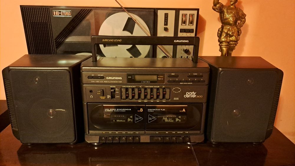 Radio-casetofon GRUNDIG , JVC , SONY