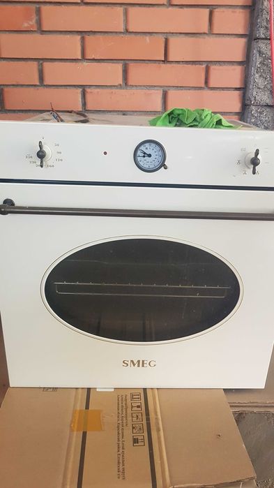 Срочно продам духовку SMEG