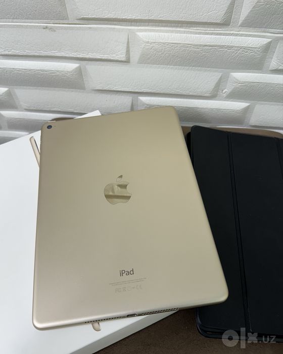iPad air 128gb .