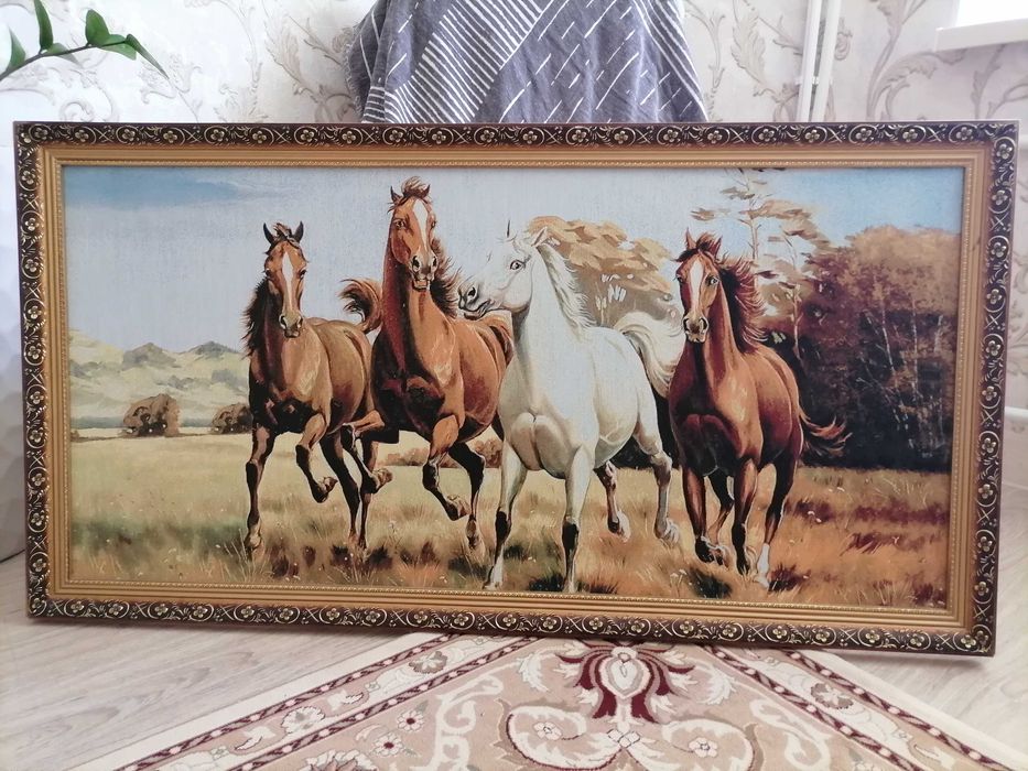 Продам картины в отличном состоянии