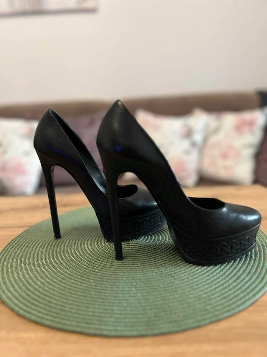 Сандали Tata Italia, №36 и обувки Casadei, №36,5