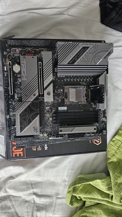 Дънна платка asrock x870e taichi lite
