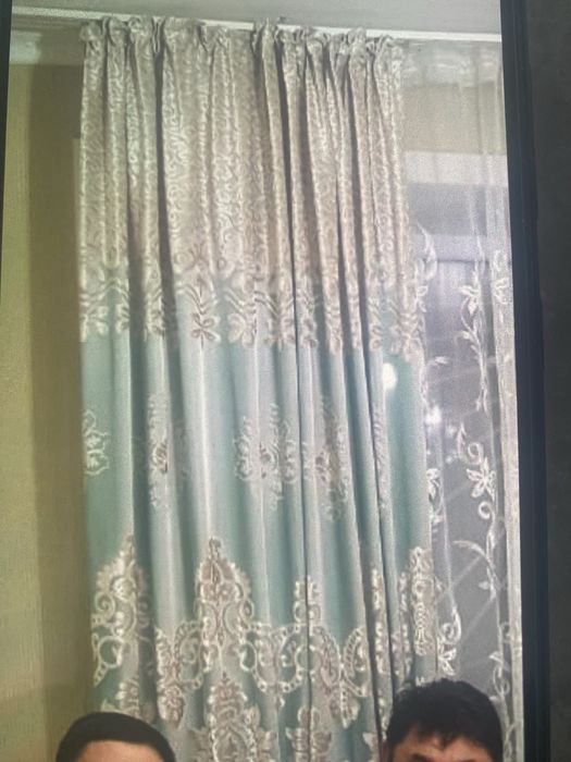 Продам красивые шторы б/у в бирюзовом цвете