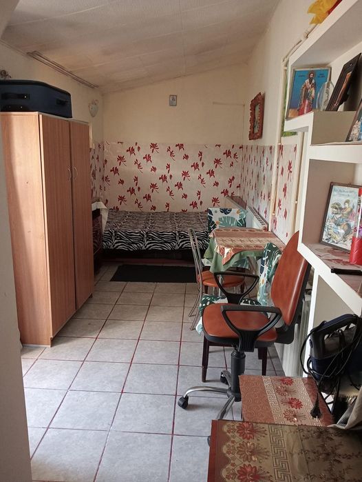 Garsoniera casa curte