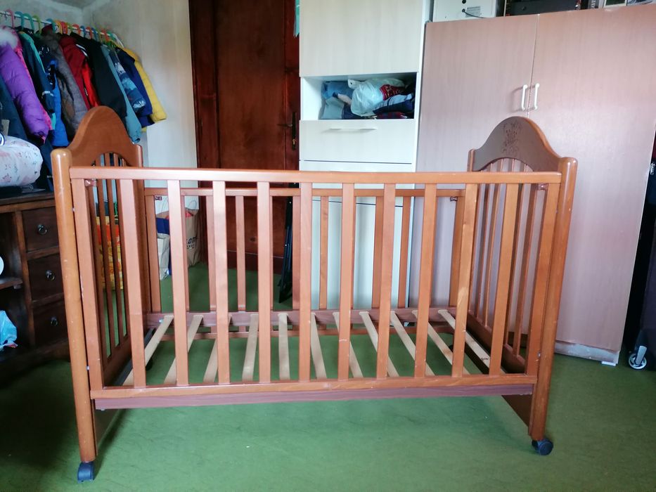 Детска кошара, креватче от масив дъб