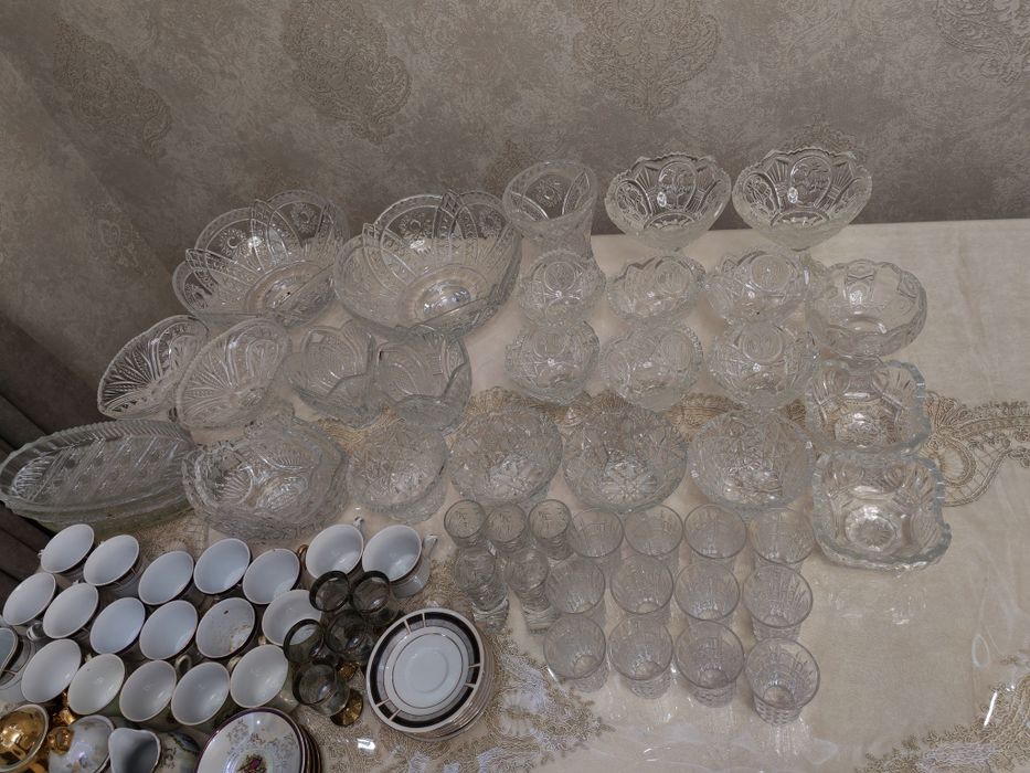 Продается хрустальные вазы