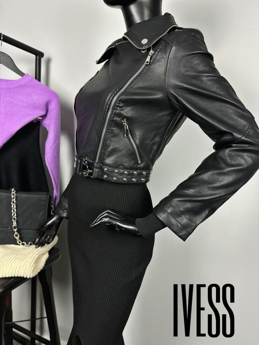 Късо кожено яке с капси