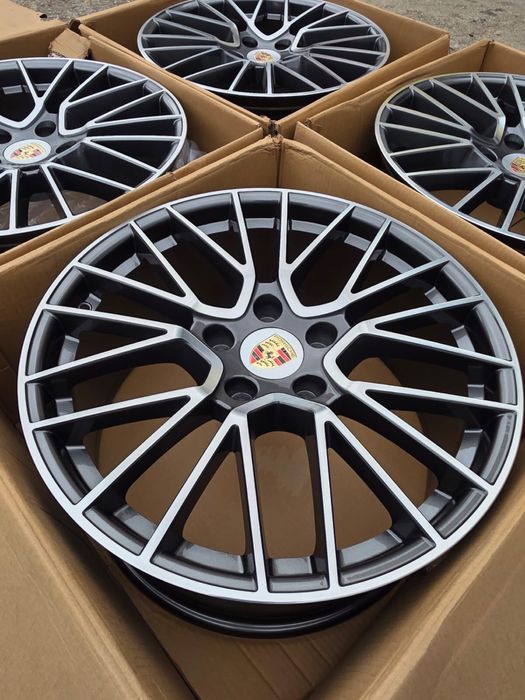 Jante noi Porsche Cayene R20 intr-o latime