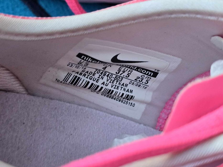 Nike оригинални дамски сникърси 37.5 номер
