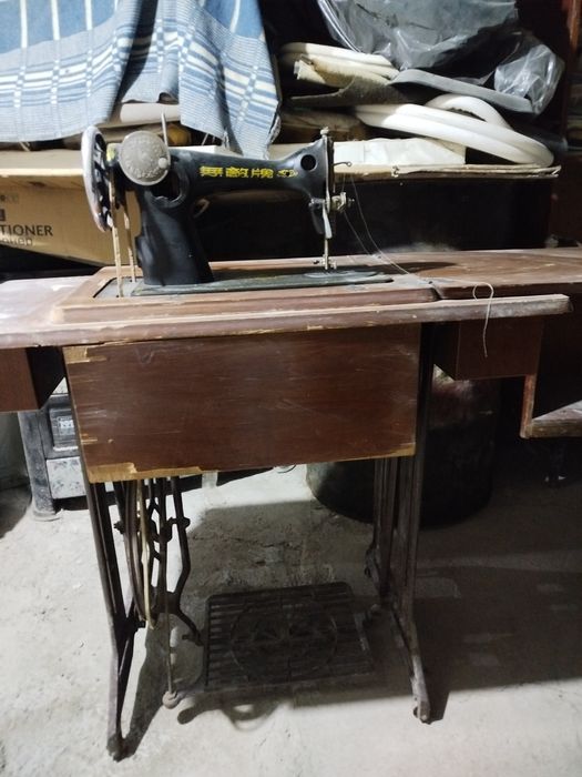 Тикув машинкаси сотилади