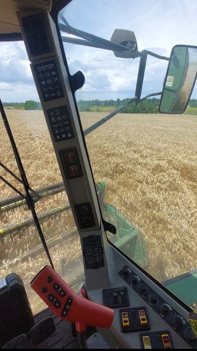 Combină Jhon Deere 2058