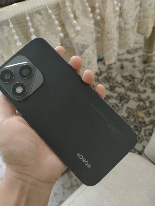 Honor 400 lit xotira 256