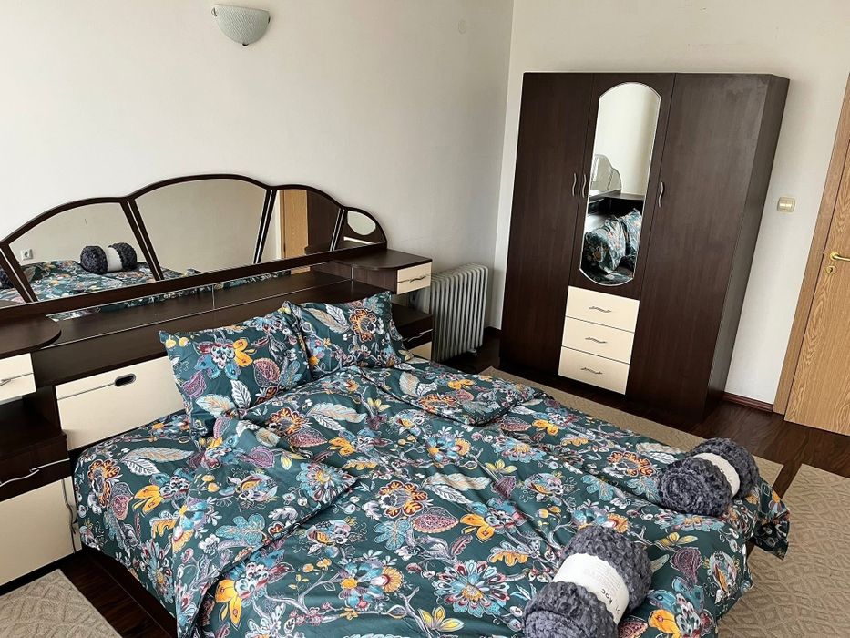 Дава се под наем Двустаен апартамент в Варна, Базар Левски - 65 кв.м за 498.27 € - Снимка #1