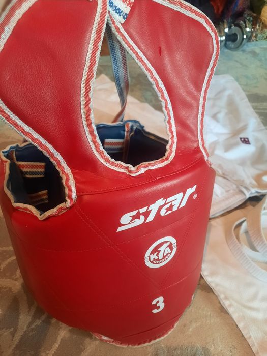 Кемано полный с шлемом таэквандо