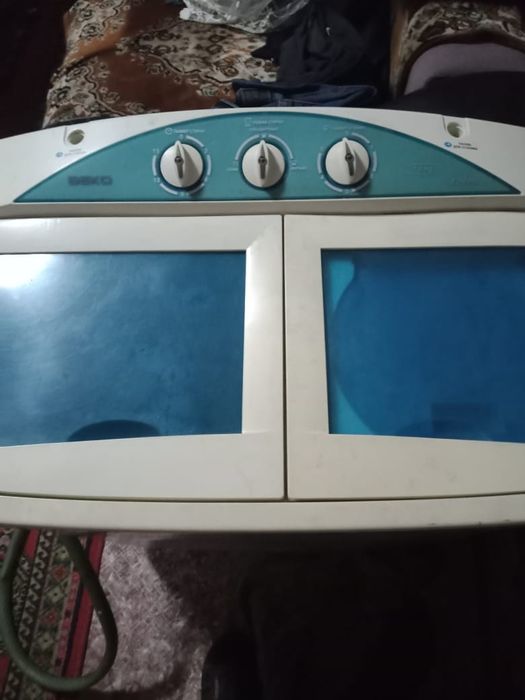 Продам машинку полуавтомат Beko