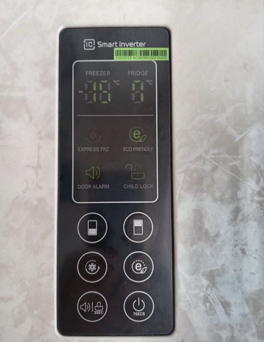 Холодильник LG в отличном состоянии!