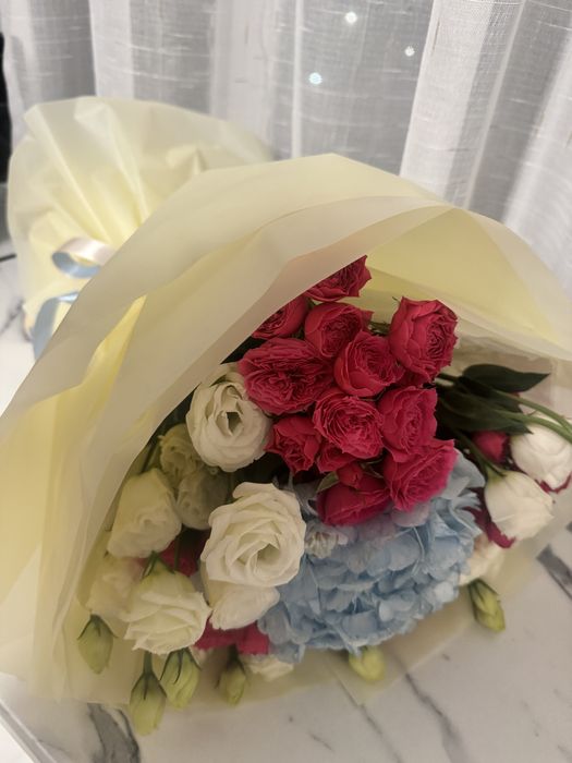 Цветы свежие два букет