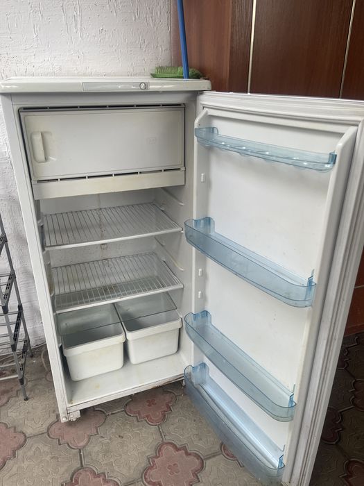 Холодильник Бирюса