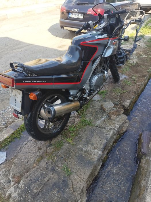 Kawasaki GPZ 500s на части