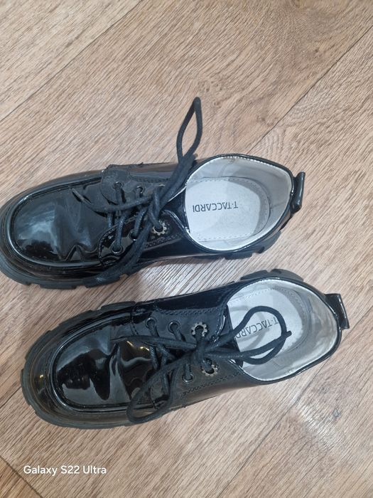 Ботинки на девочку в хорошем состоянии