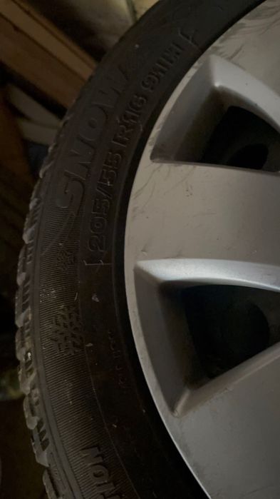 Джанти с гуми зимни 205/55/16