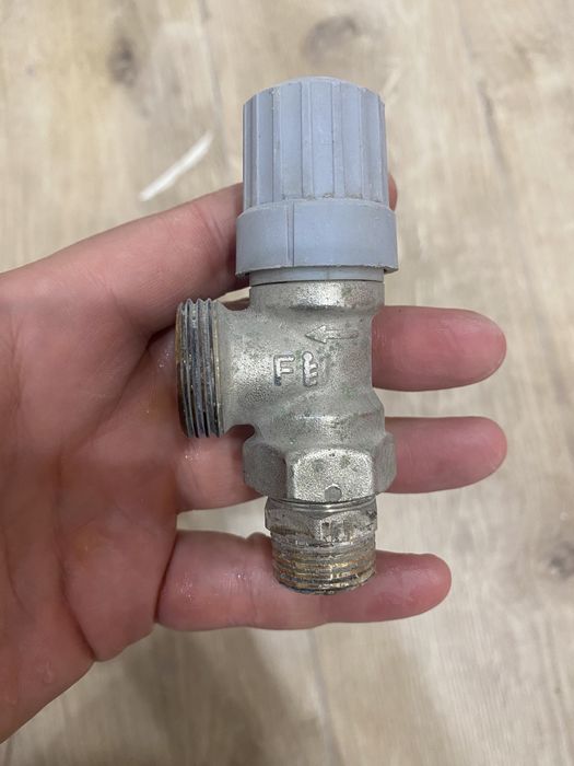 Клапан Danfoss для радиатора