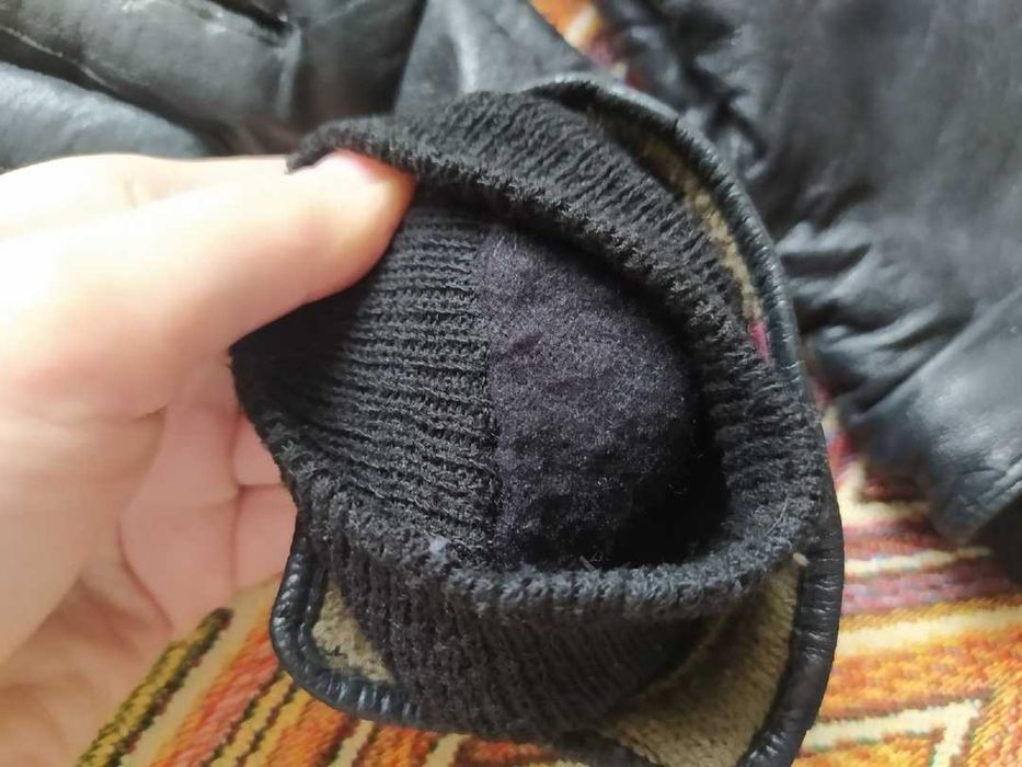 Меховые воротники и перчатки