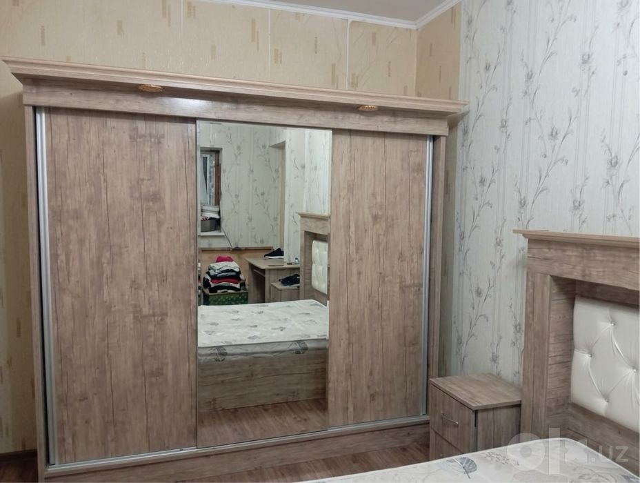 Спальный гарнитур , прихожка