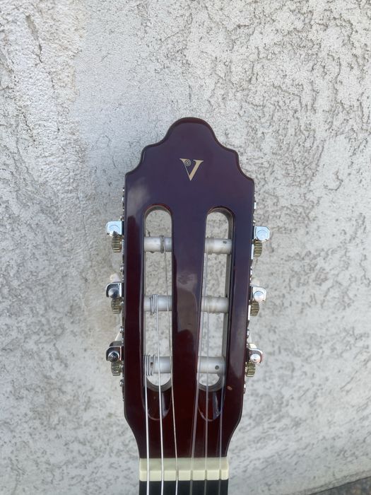 Valencia CG160. Valencia CG160.