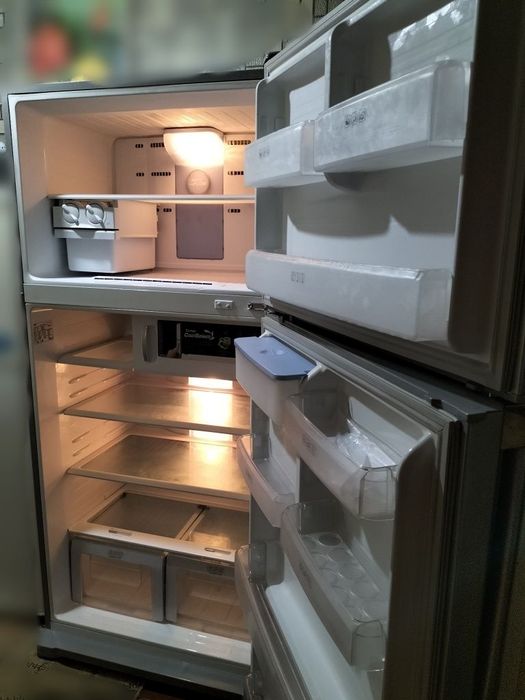 Холодильник SAMSUNG RT77KBTS