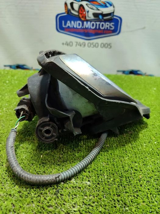 PROIECTOR CEATA FATA DREAPTA + PLASTIC TOYOTA AURIS HYBRID 2013 1.6 BENZINA COD OEM 90008490 / HATCHBACK 2012-2018