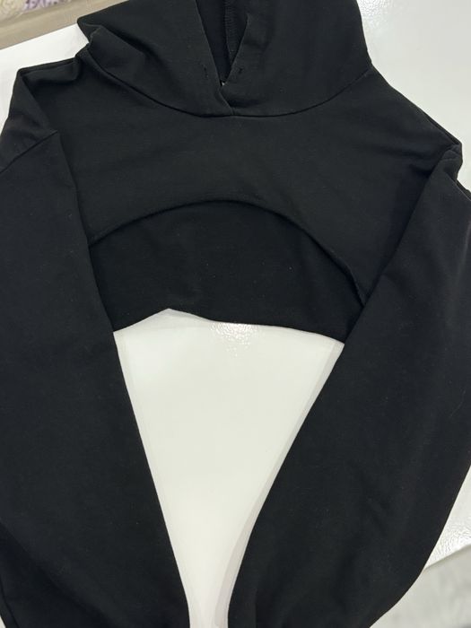 Половин суитшърт