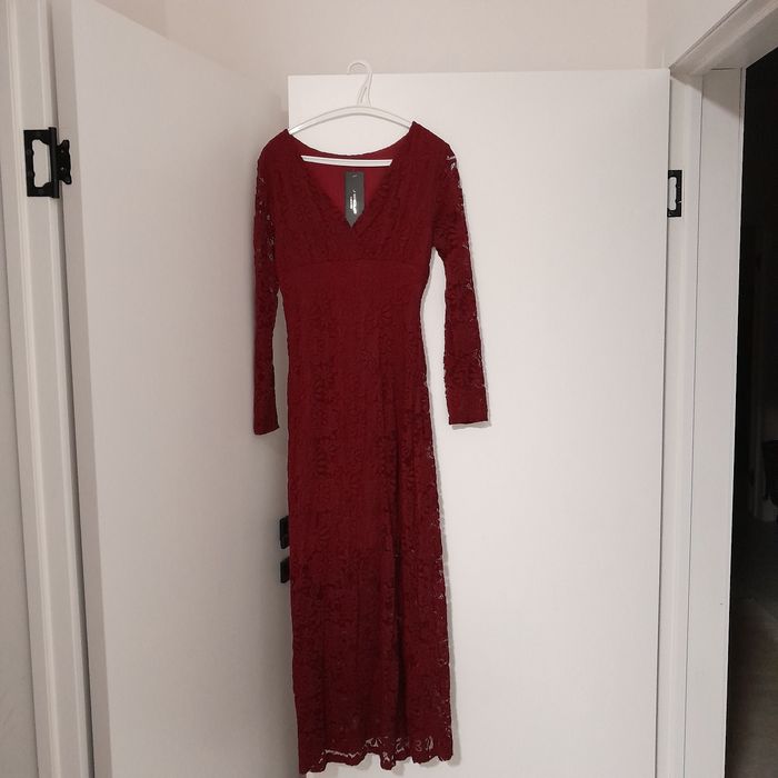 Продам женские платья.