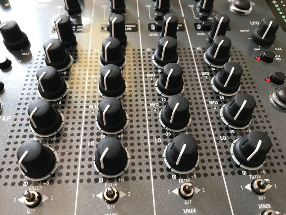 Allen & Heath Xone 92 - mixer analogic ca NOU