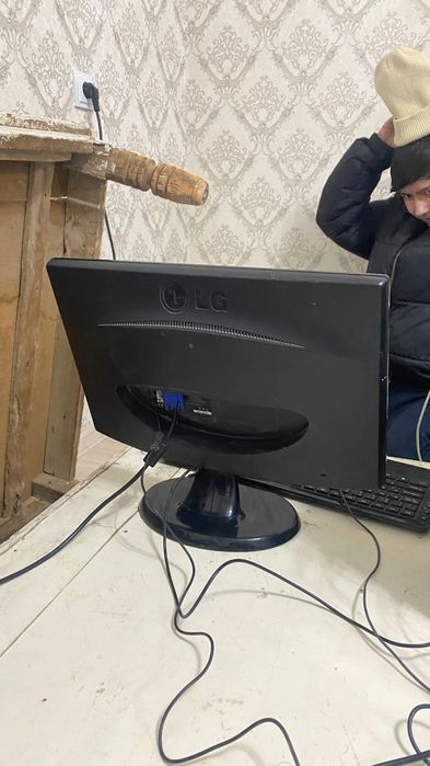 Продам компьютер экран