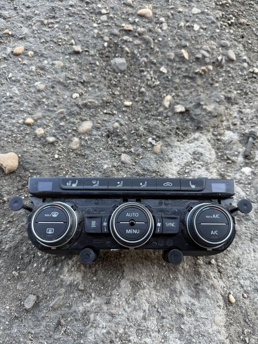 Панел климатроник VW Golf 7 / Passat B8 / Tiguan 2 / Touran 5T