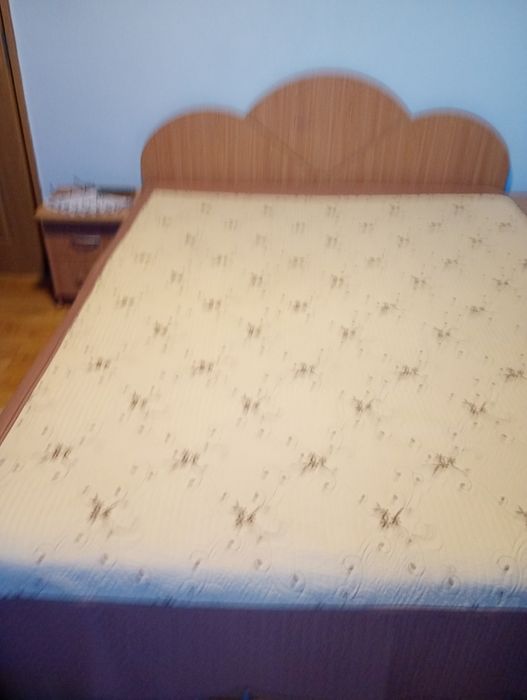 Închiriez o camera la apartament Pitesti