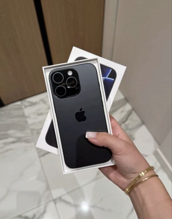 Продам айфон 16 про 100акб