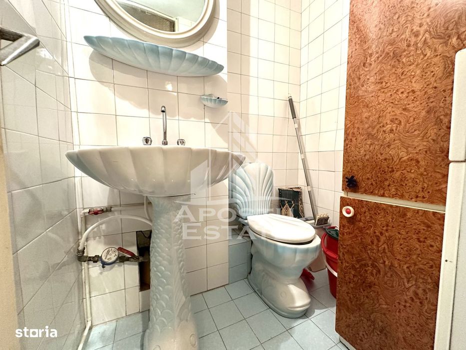 Apartament 3 camere de vanzare, decomandat, zona Sagului, Timisoara