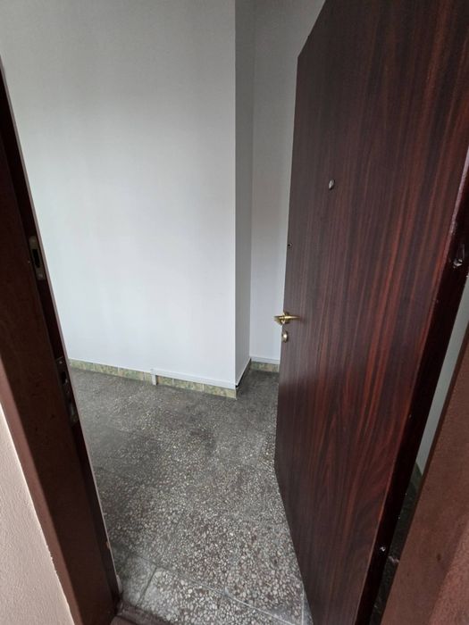 Închiriez spațiu 30 mp ,parter casă,intrare separată