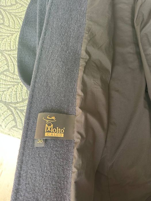 Продаётся пальто, осенне и весенне