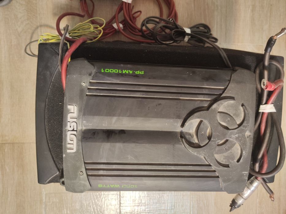 Vând subwoofer și stație fusion 1000w