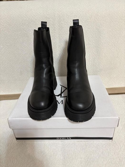 Продаются ботинки