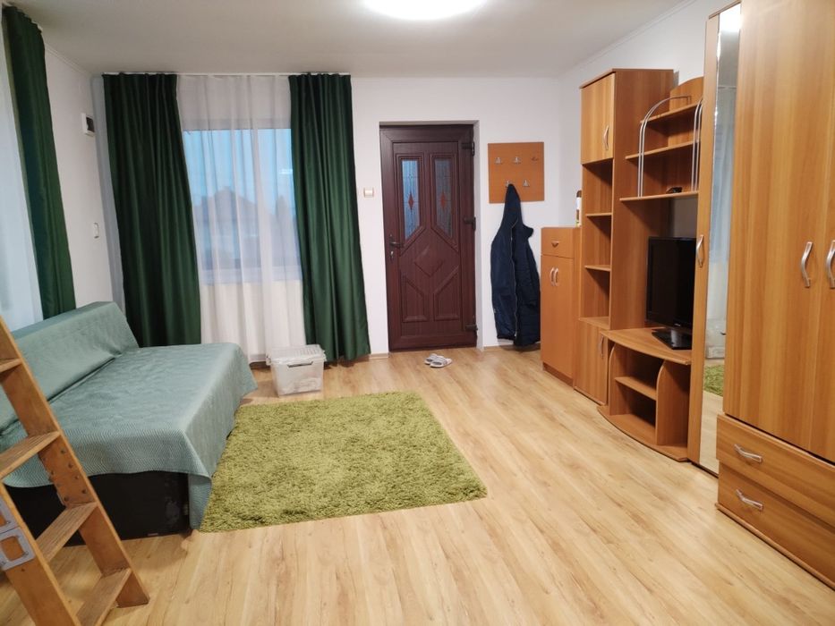 De inchiriat, garsonierā(apartment)