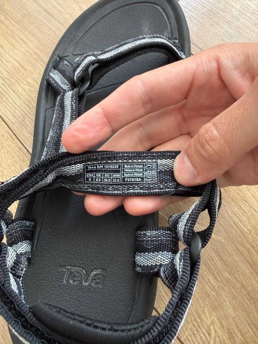 Teva 39 sandale femei