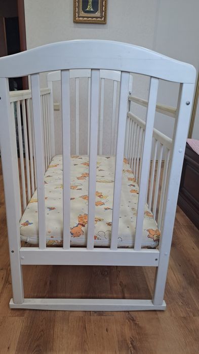 СРОЧНО ПРОДАМ!Кровать детская с матрасом.